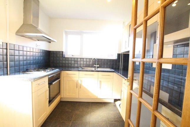 8 Norton Road, Worcester photo 4