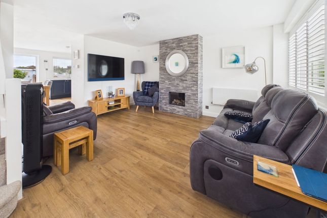 44, Downsway, Shoreham-by-sea photo 4