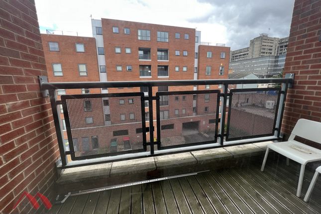 Flat for sale in Moss Street, Liverpool
