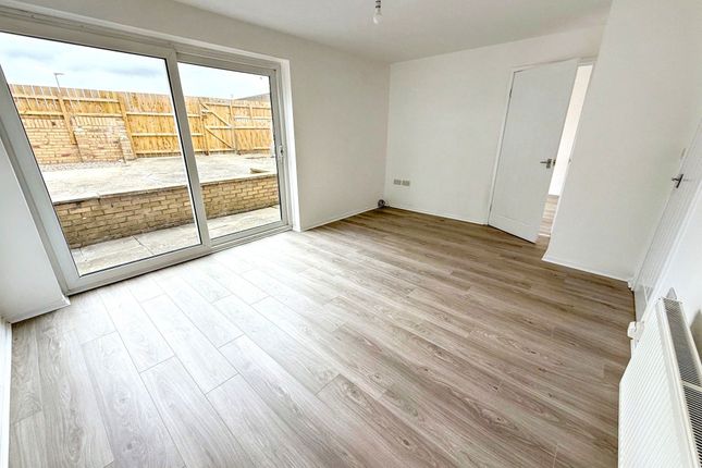 25, Levens Walk, Cramlington photo 4