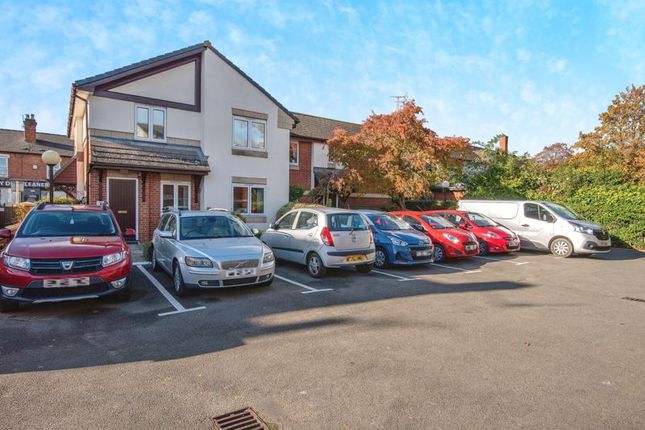 Thumbnail Flat for sale in Gheluvelt Court, Worcester