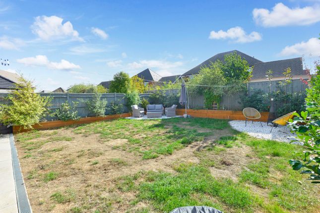 5 Nursery Green, Billingshurst photo 4