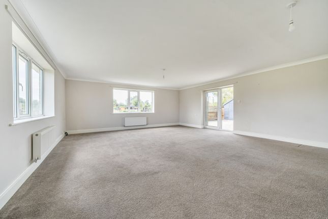 11, Castle Causeway, Sleaford photo 3