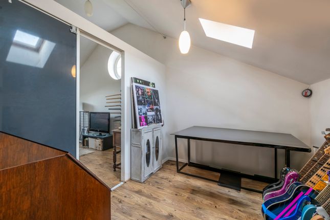 Flat for sale in The Renovation, 4 Woolwich Manor Way