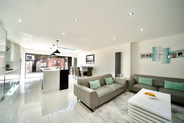18, Bradfield Drive, Essex photo 4