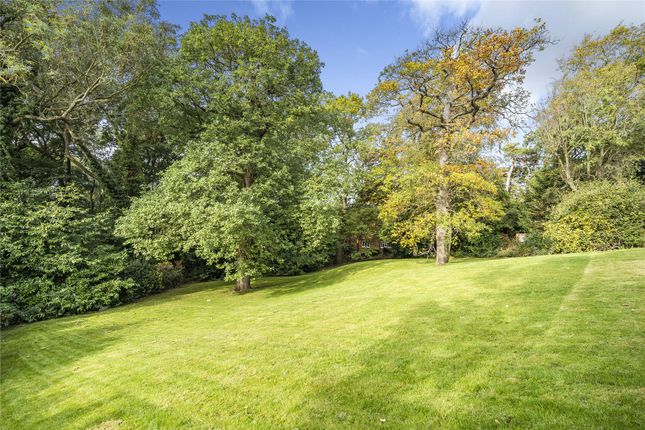 Country house for sale in Heathfield Road, Keston