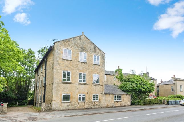 Thumbnail Flat for sale in Woodgreen, Witney