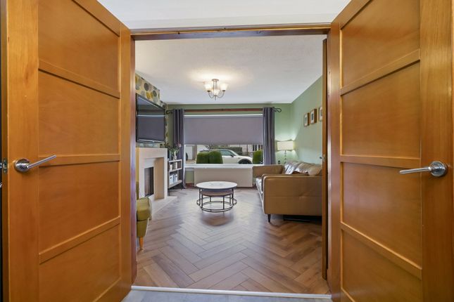 10, Darnley Crescent, Glasgow photo 3