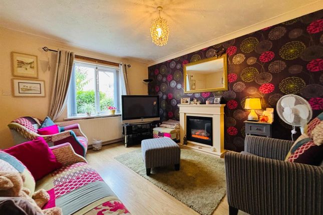 34, Royd Moor Road, Bradford photo 2