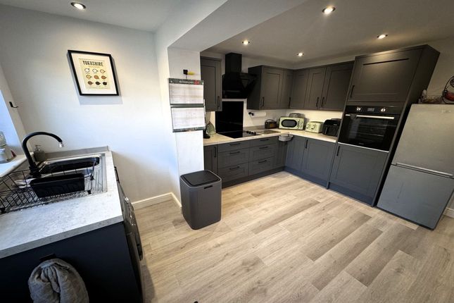 46 Frith View, High Peak photo 4