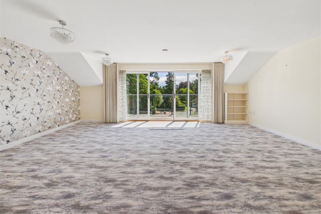 35, Stapleton Court, Swanland photo 3