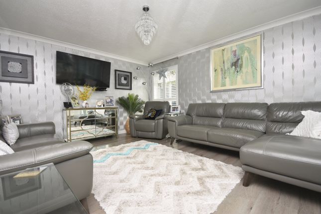 5, Yardhurst Gardens, Margate photo 2