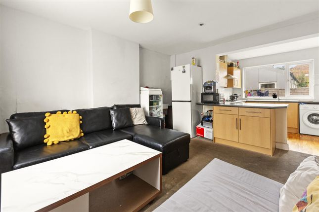 60, East Avenue, Hayes photo 2