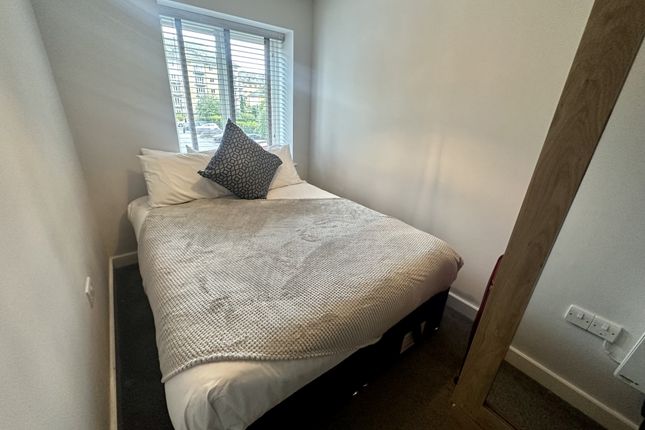 Flat to rent in Burlington House, 2 Park Lodge Avenue, West Drayton