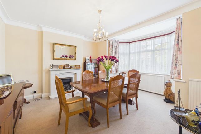 120, North View, Pinner photo 2