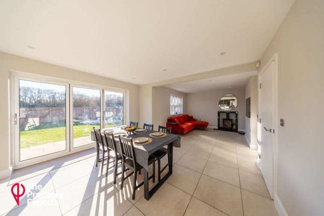 11, Canberra Lake Way, Reading photo 4