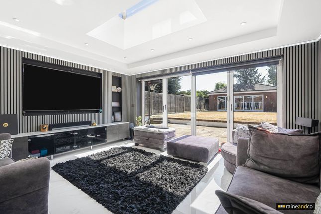 30, Upland Drive, Hatfield photo 3