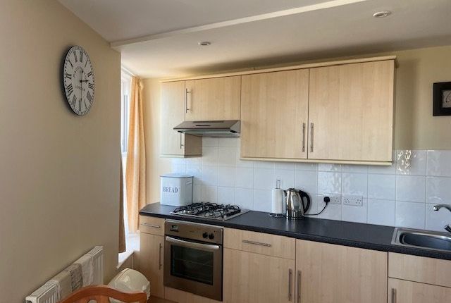 FLAT 2 OLD SHIP INN, 178 IRELETH ROAD, Askam and Ireleth photo 3