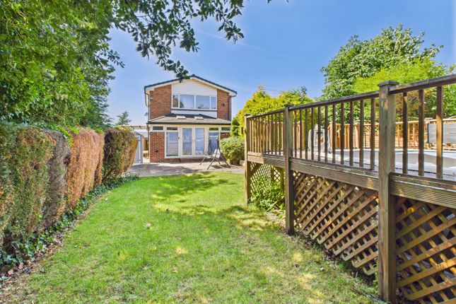 4-bed detached on 259, WOODLANDS ROAD, BATLEY, £375,000
