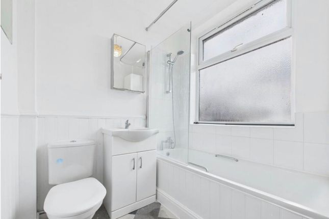 38a Rusland Park Road, Harrow photo 4