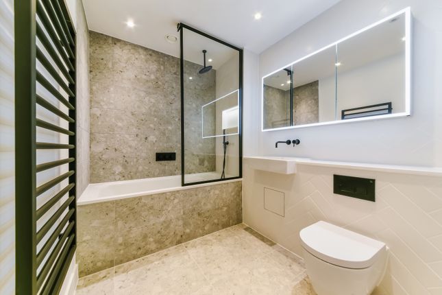 Hkr Hoxton, Dawson S