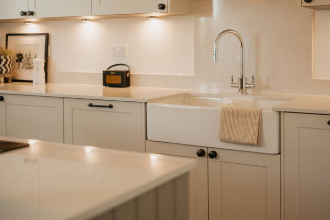 Unit 2, 2, Charter Fields, Odiham photo 4