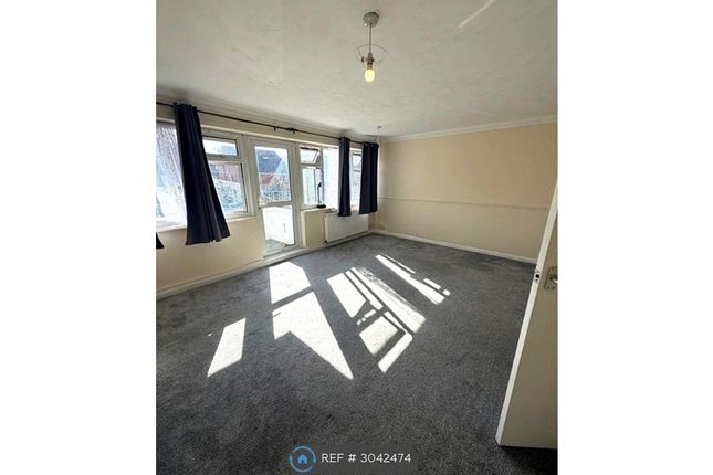 Dock Road, Tilbury photo 2