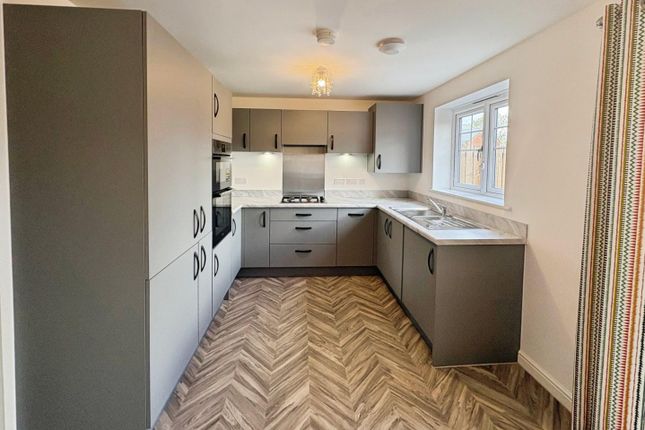16, Hazel Wood Crescent, Thirsk photo 2