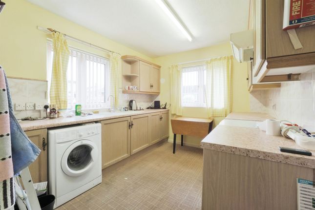 30, Valley View Drive, Scunthorpe photo 5