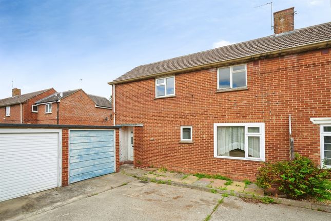 27, Fairacres Road, Didcot photo 4
