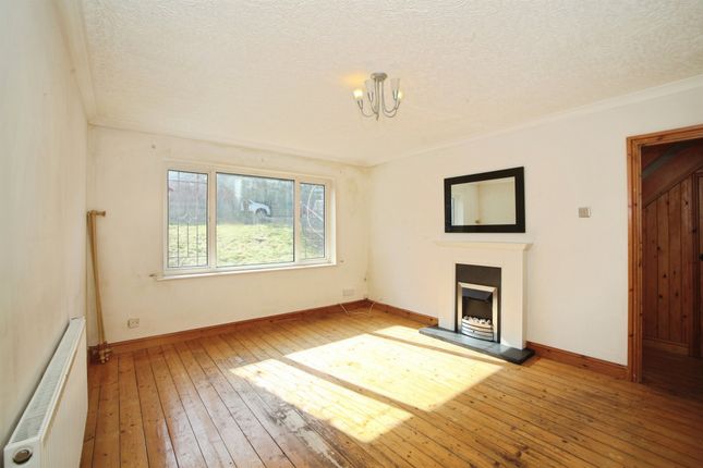 3, Ty Newydd, CAERPHILLY photo 2