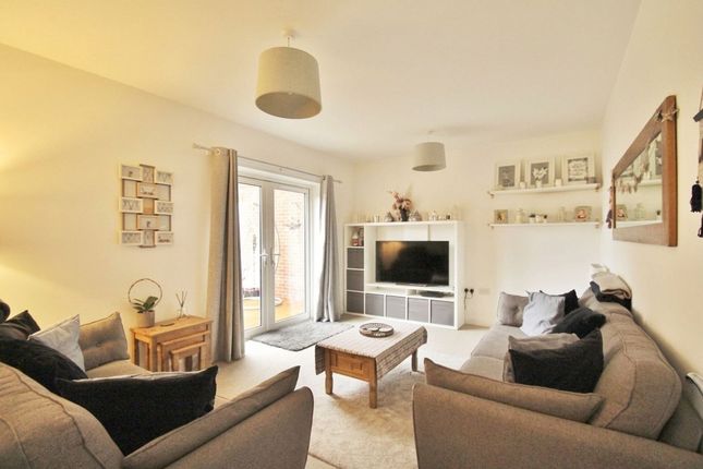 2 Aster Close, Didcot photo 2