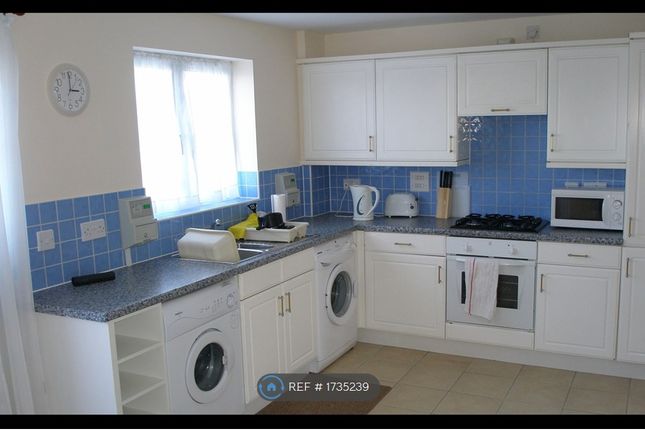 Marsh Farm Lane, Swindon photo 3