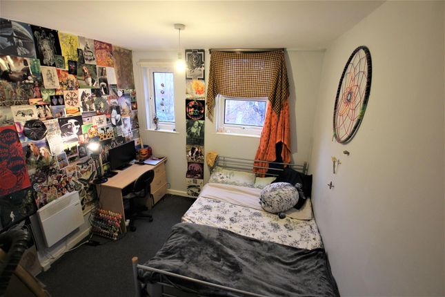 38 Kelso Road, Leeds photo 5