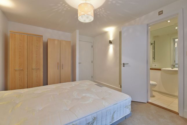 Flat to rent in Eagle Works West, Quaker Street, London