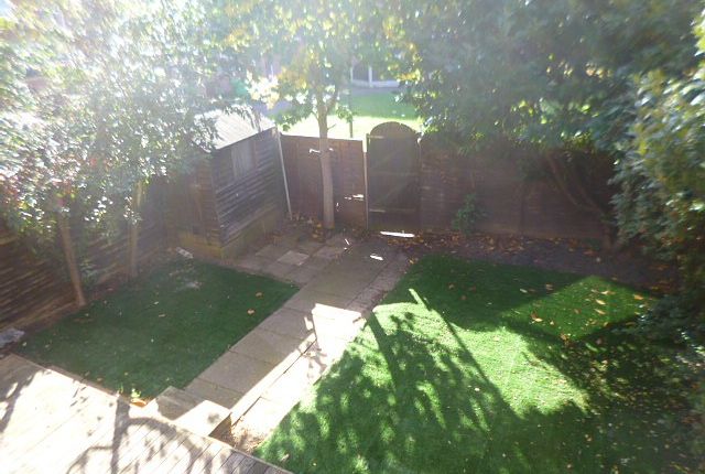 10, Hartford Close, The Meadows, Nottingham photo 3