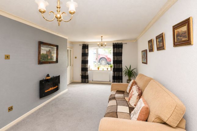 16 Hyndley Road, Chesterfield photo 3
