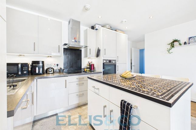 Flat 83,, Orchid Court, Tonbridge photo 2
