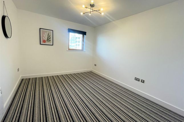 Flat to rent in Midway Quay, Eastbourne