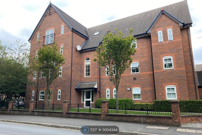 2-bed flat on New Copper Moss, Altrincham, £1,295/mo