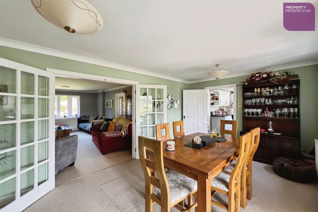 2, Vicarage Close, Llandudno photo 4