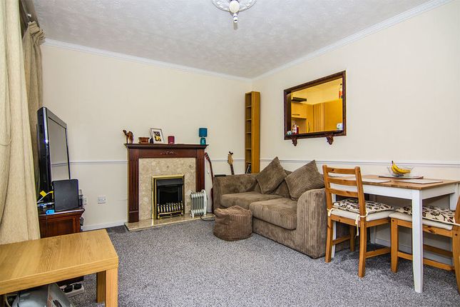 15, Abbotsford Road, Lichfield photo 2