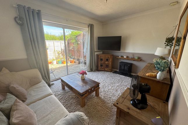 31, Lytham Close, Whitehill photo 3