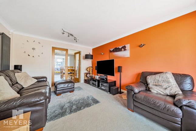 82, Marshwood Avenue, Poole photo 4