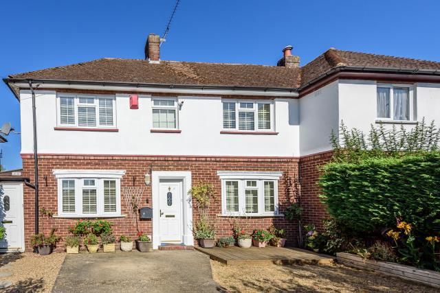 Thumbnail End terrace house to rent in Windsor, Berkshire