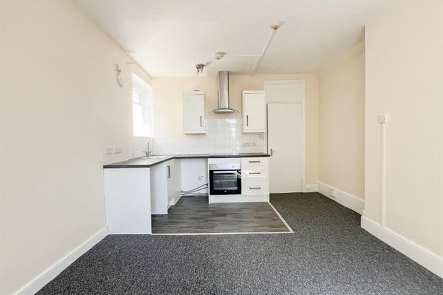 2a, 19, Priory Avenue, Hastings photo 2