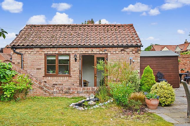 22, Carlton Road, Lincoln photo 4