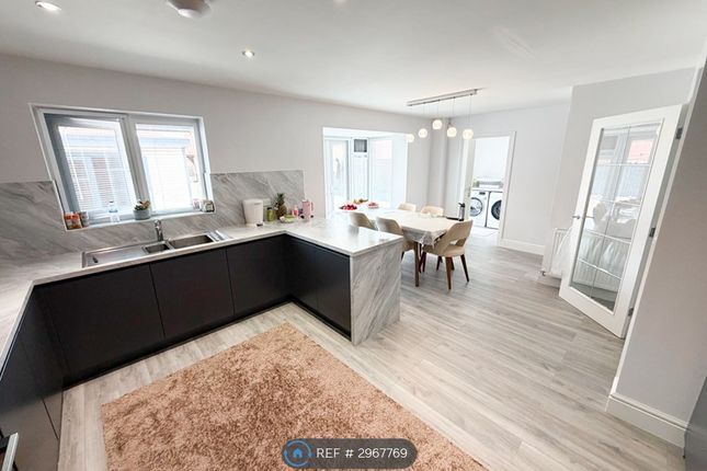Griffon Drive, Hucknall, Nottingham photo 4