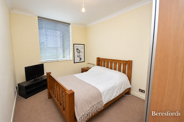 217, Durrant Court, Chelmsford photo 4
