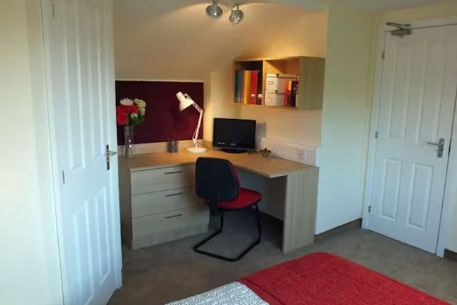 Flat to rent in Duncan Smith House, 100 Ferncliffe Rd, Birmingham